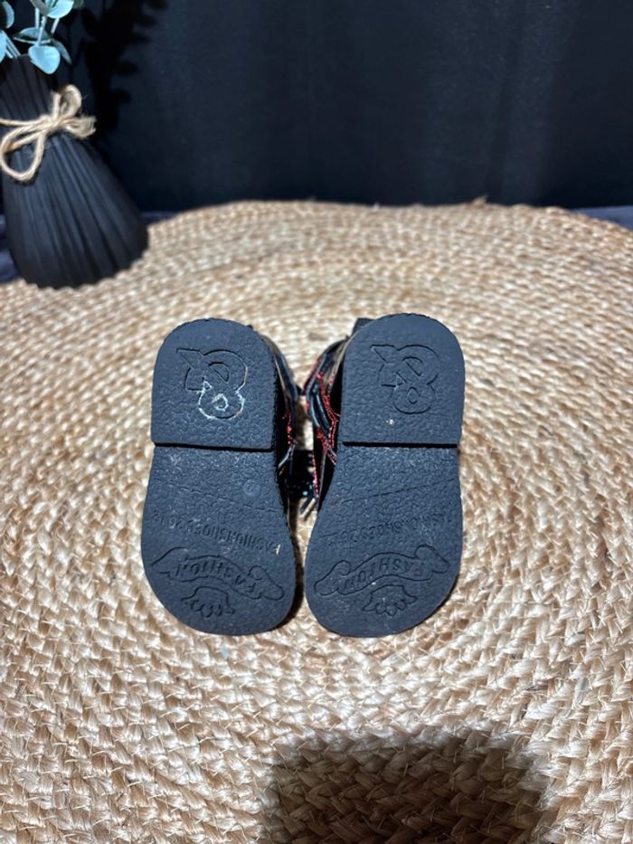 Bottes minnie fille pointure 22 - photo numéro 6