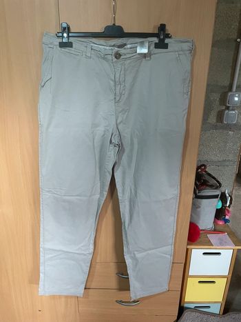 Chino taille 48
