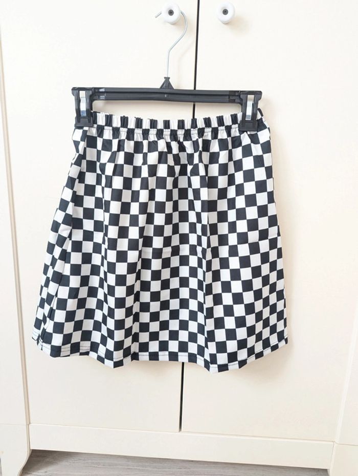 Minijupe a carreaux type damier noir et blanc taille S 36