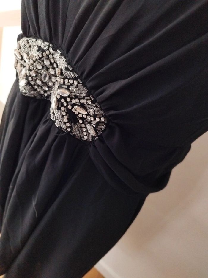 Robe noire - photo numéro 2