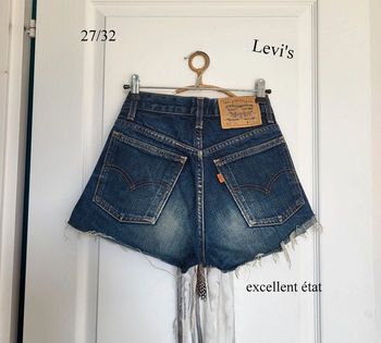 Short jean levi's taille 27 fr 36