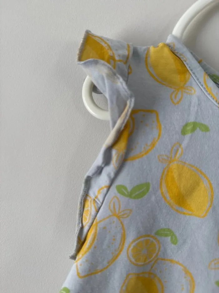 👚 T-shirt citron- fille -5 ans -110-116 cm - lupilu-très bon état - photo numéro 6