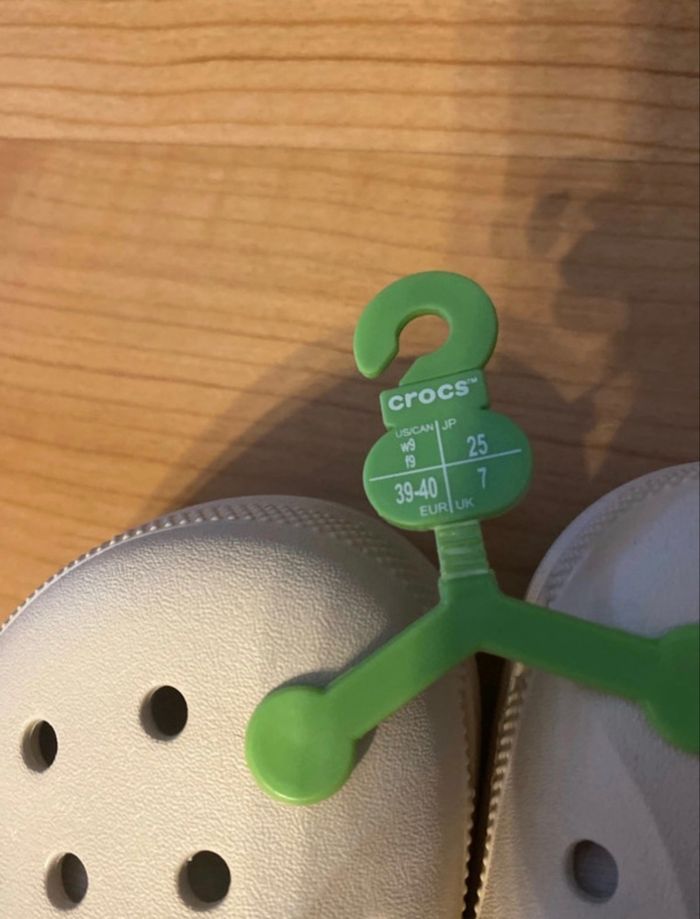 Crocs Beige ( Taille 39-40 ) Neuf avec étiquette - photo numéro 5