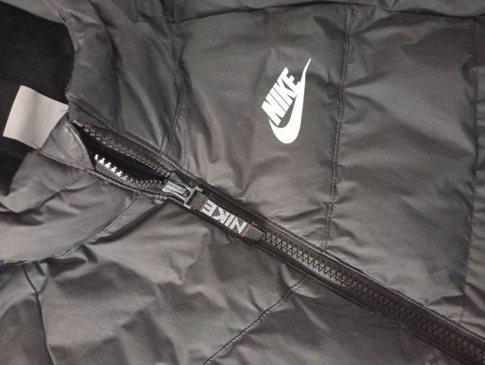 Doudoune Nike 10/12 ans - photo numéro 2