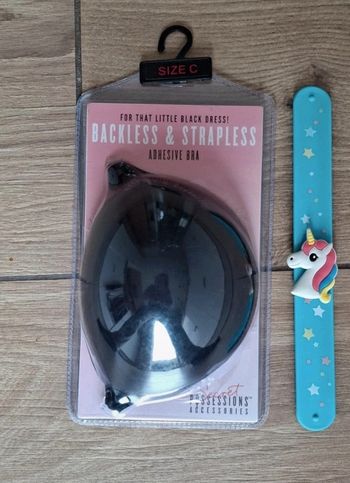 Soutien gorge adhésif bonnet C neuf avec étiquette
