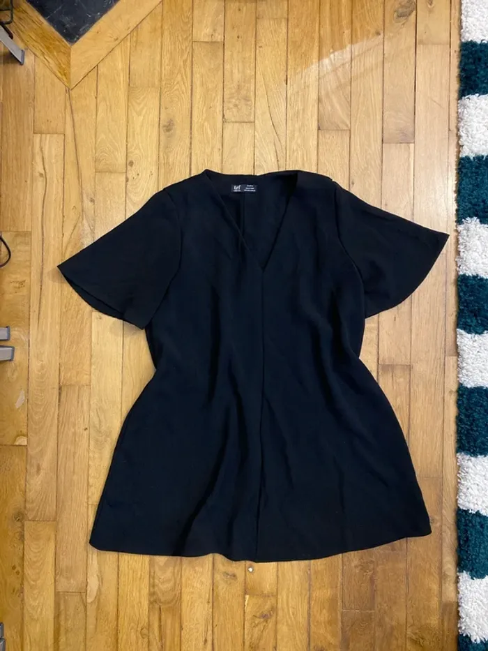 Petite robe noire manches courtes - photo numéro 2