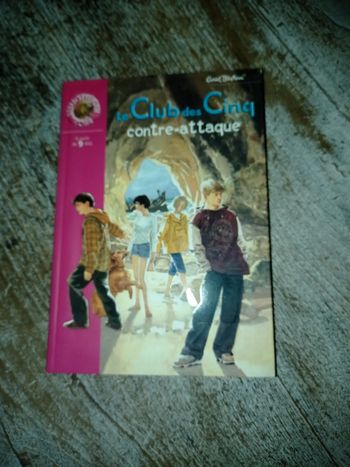 Le club des 5 contre attaque