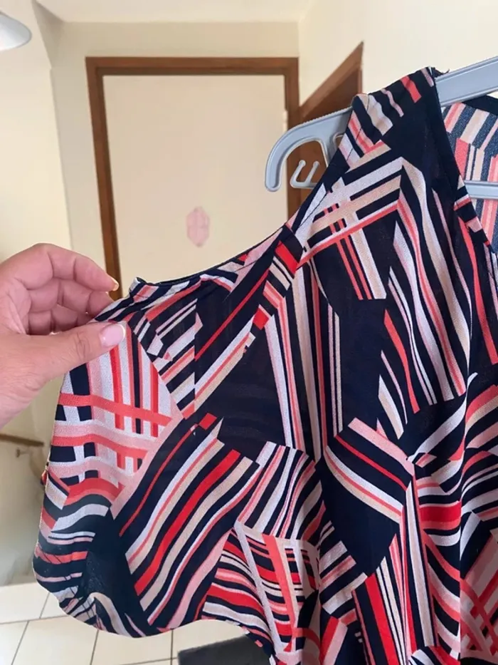 Blouse tendance épaule dénudée Miss Glammy – Taille XL – Très bon état - photo numéro 4