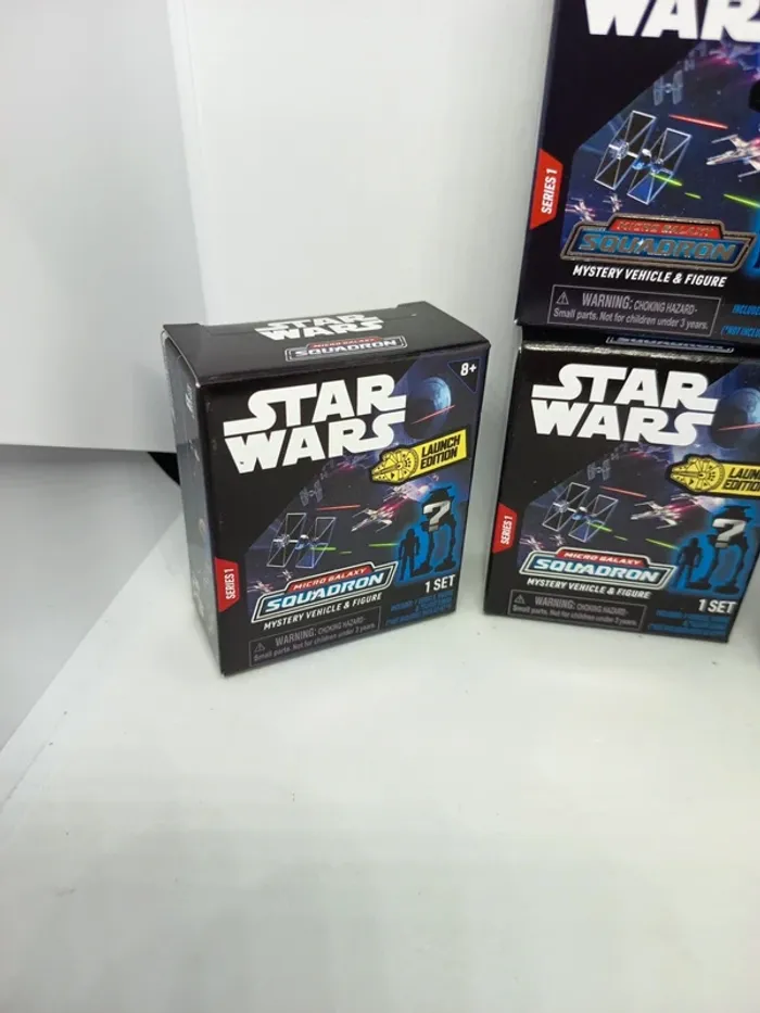 Lot de 4 - Figurine Star Wars - Disney - photo numéro 2
