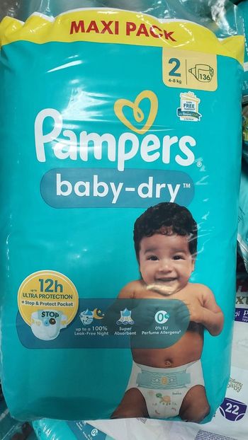Couches Pampers Taille 2, 136 Couches.