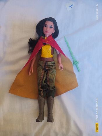 Poupée de Raya Disney