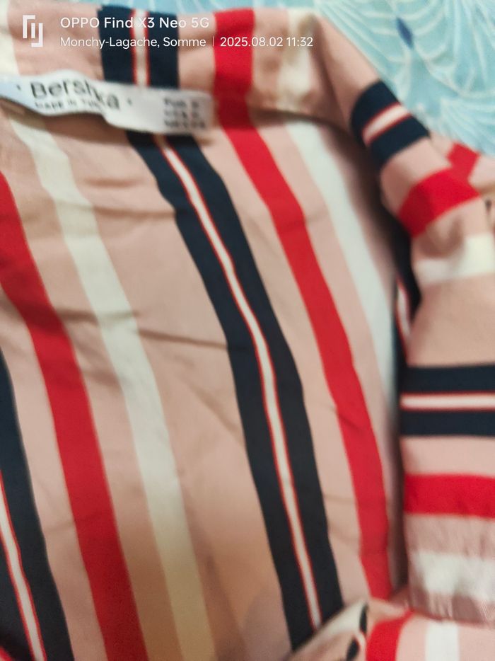 Haut Bershka taille S Réduction jusqu'à -70% - photo numéro 4