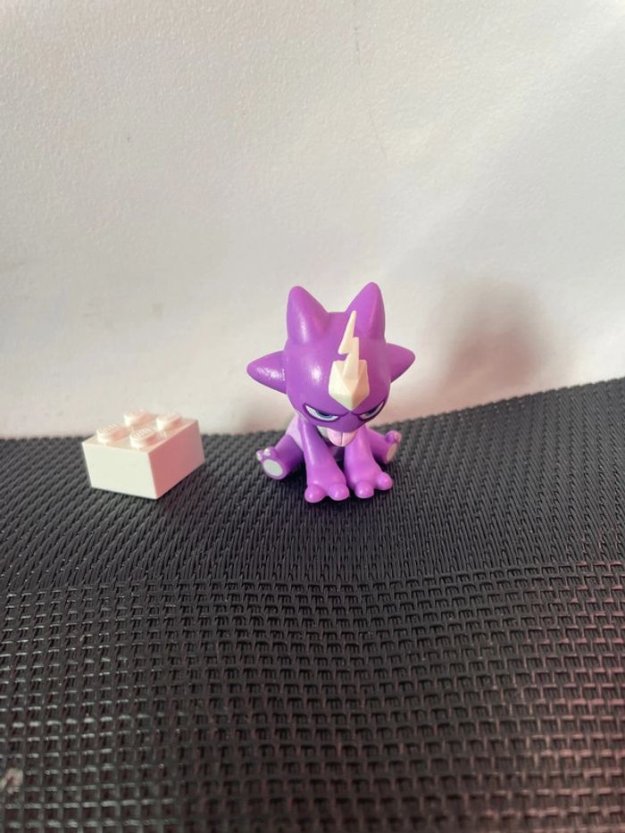 Figurine Toxizap Pokémon Nintendo 3,5cm Jazwares officiel 2021 Toxel