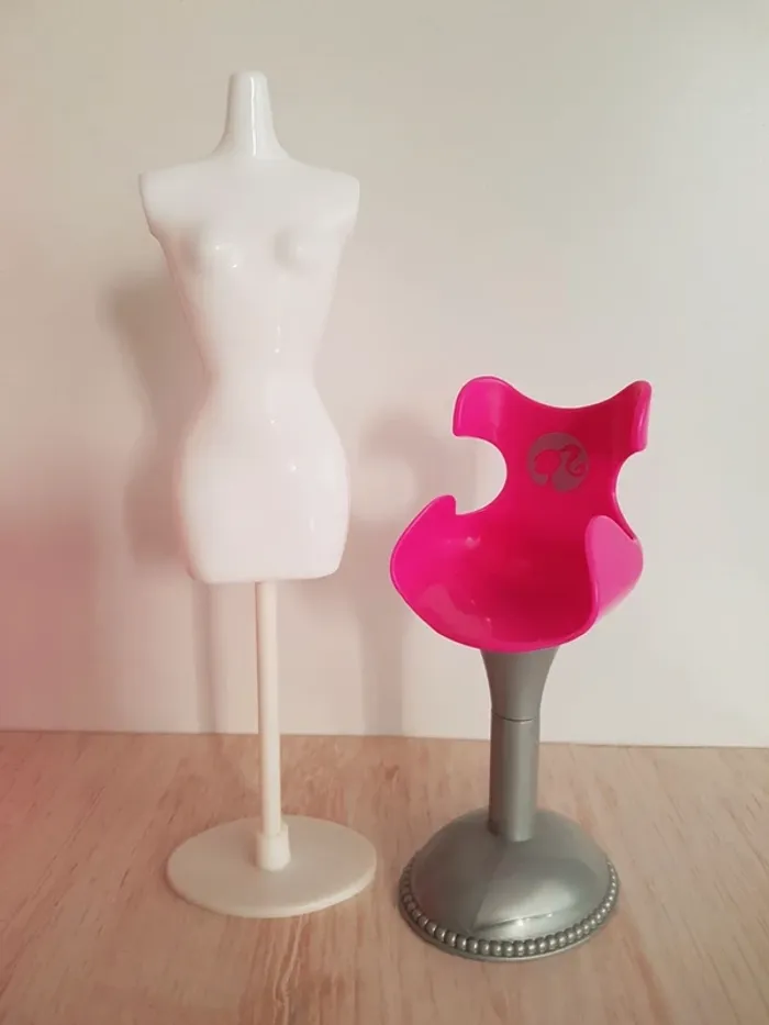 Salon de beauté Barbie et ses enfants - photo numéro 13