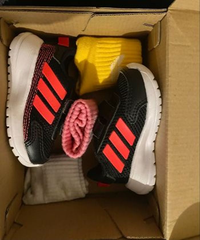 Baskets ADIDAS T.18 Neuves Tensaur Run Confort + 3 Chaussettes - photo numéro 8