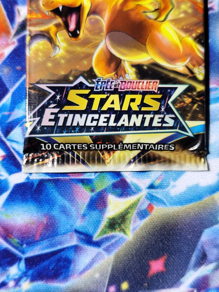 Booster Star étincelantes EB09 Dracaufeu - photo numéro 6