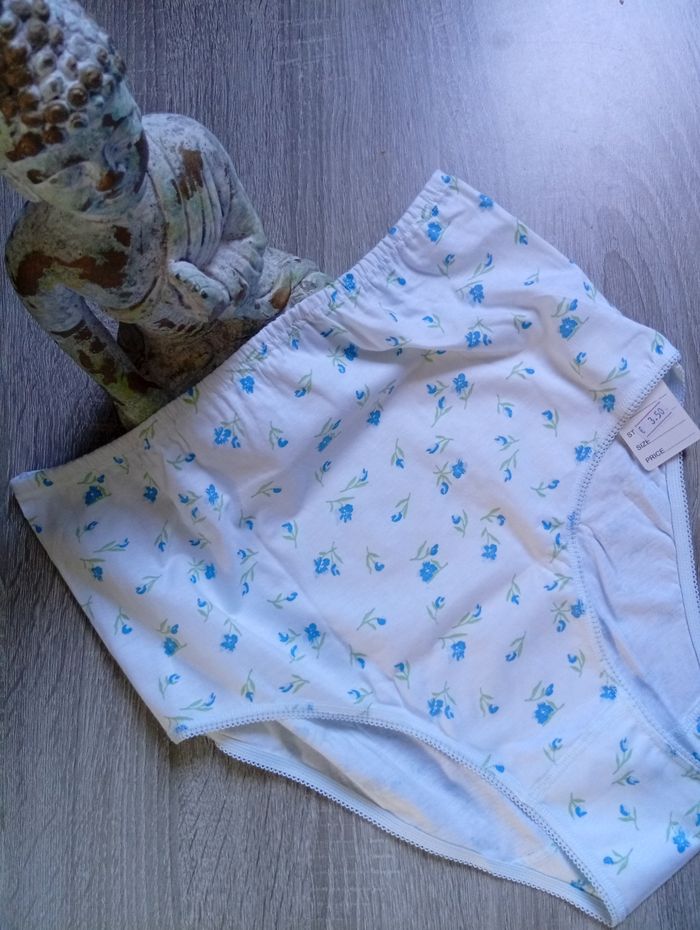 Joli lot de 2 culottes fleuries 💯 coton dû 50/52