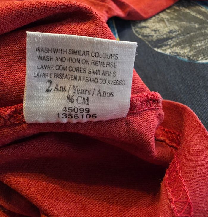 Sous pull rouge 2 ans - photo numéro 6
