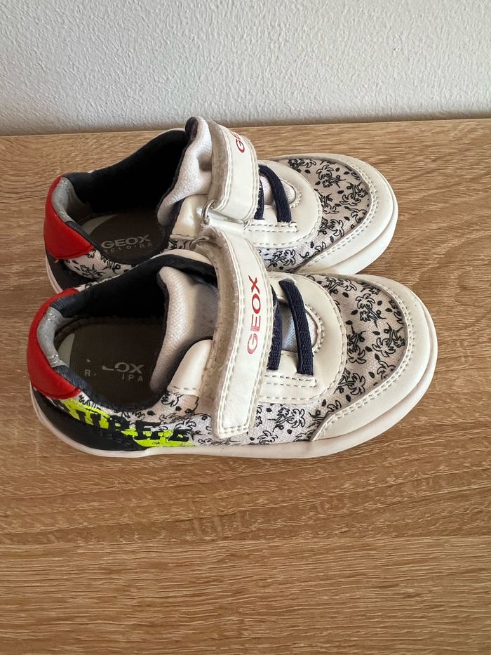 Basket geox bon état taille 22