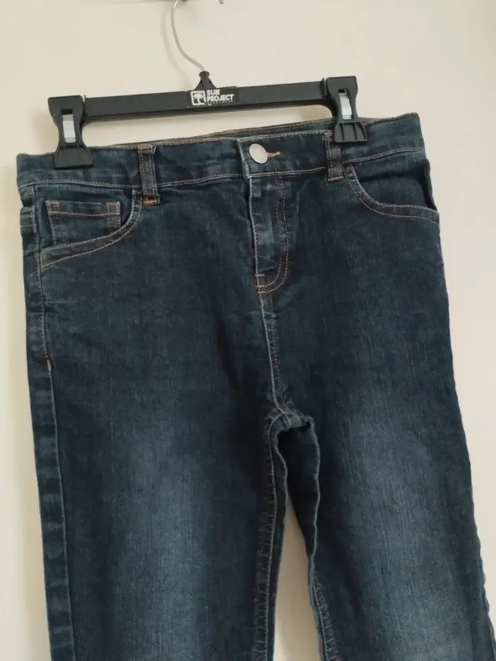 Jean taille 10 ans - photo numéro 2