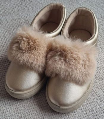 Mocassins dorés fausse fourrure pointure 31