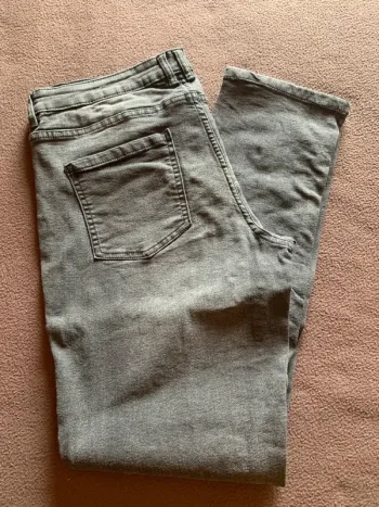 Jean slim taille 42