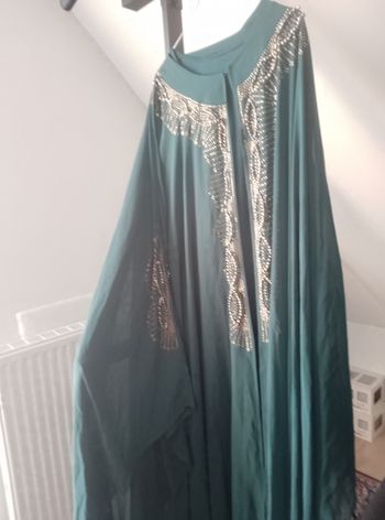 Robe orientale avec cape 