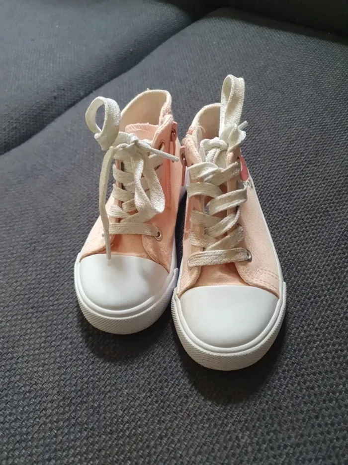 Baskets bébé fille taille 23 - photo numéro 3