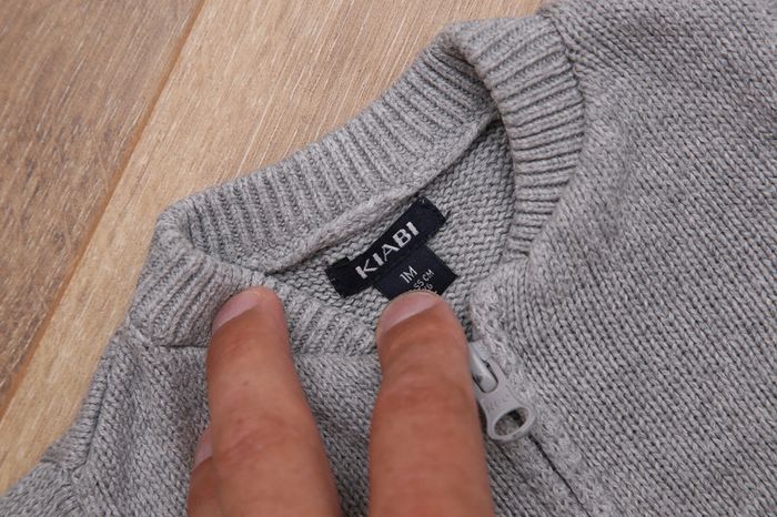 Gilet gris - photo numéro 2