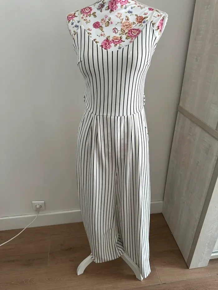 Combinaison avec poche