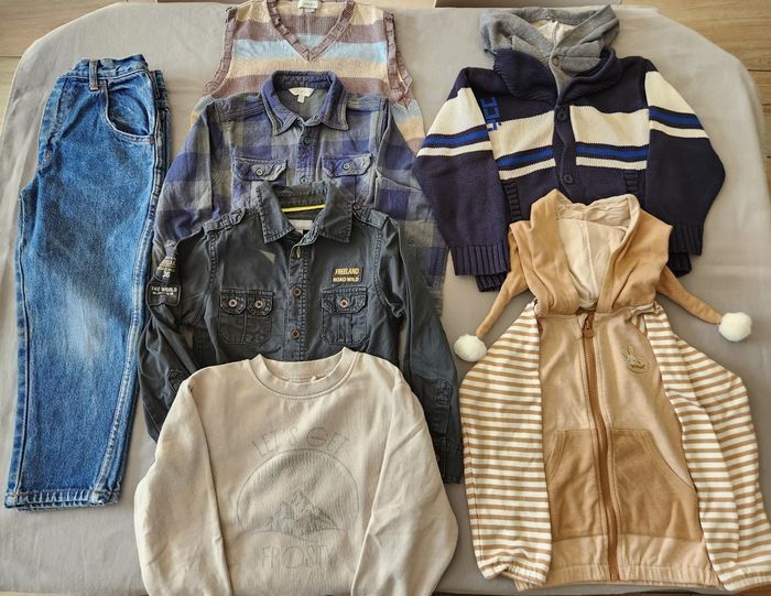 Lot vêtements 5 ans garçon - photo numéro 3
