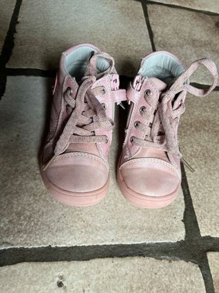 Chaussures fille taille 23 - photo numéro 5