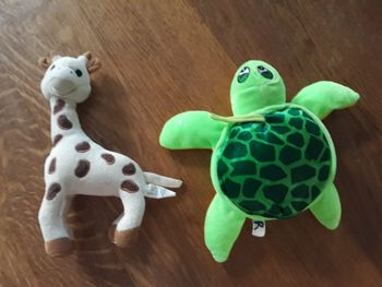 Peluches , doudou : Sophie la girafe Vulli ,  Tortue