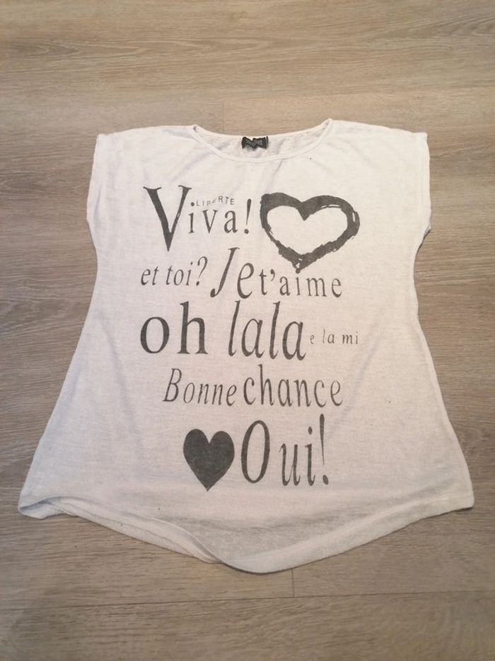 Tee shirt avec motifs