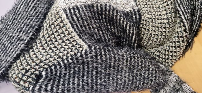 Pull Desigual - Taille XL - Excellent état, comme neuf - photo numéro 3