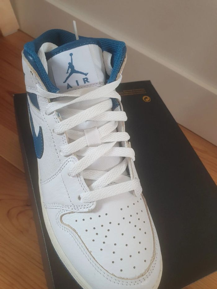 Nike Air Jordan 1 (37.5) - photo numéro 3
