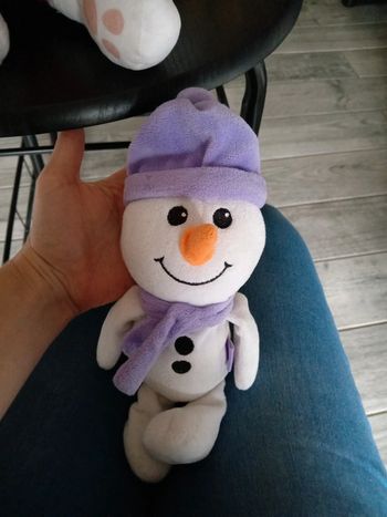 Peluche bonhomme de neige