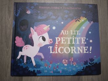 livre au lit petite licorne