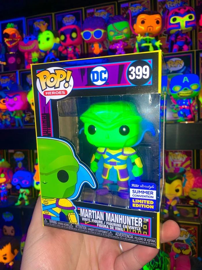 Funko Pop DC Imerial Palace Blacklight 399 Martian Manhunter