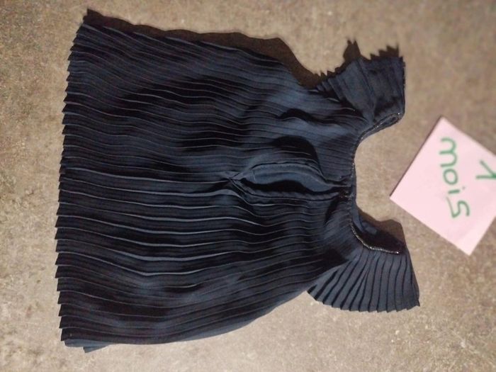 Robe plissée 1 mois - photo numéro 3