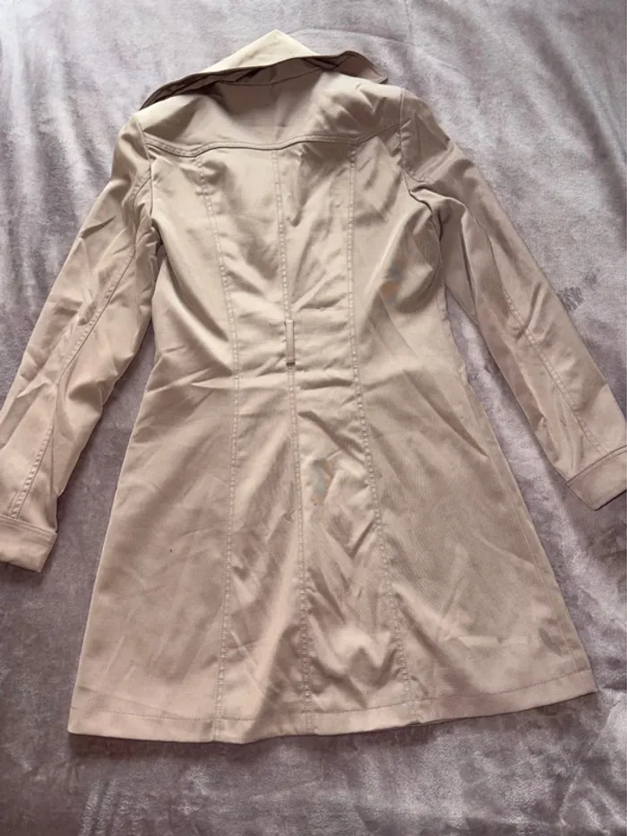Trench femme taille 38 beige en très bon état - photo numéro 4