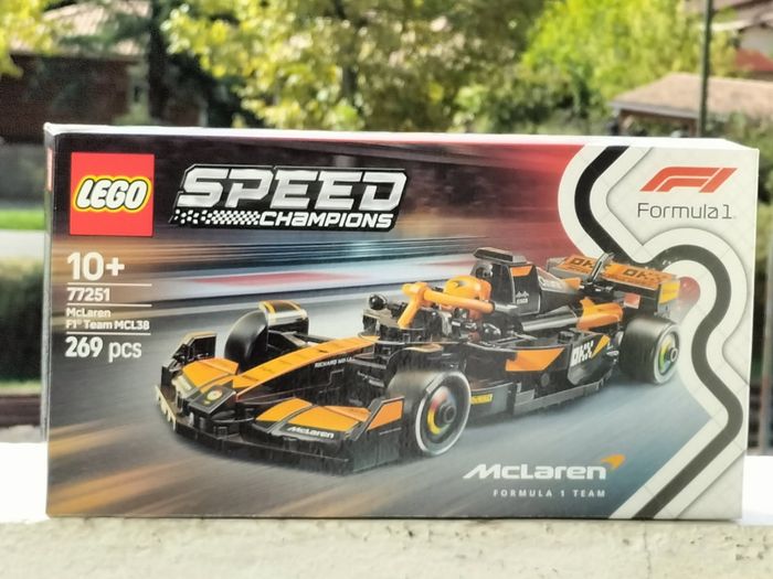 Lego voiture F1 MC laren team MCL38