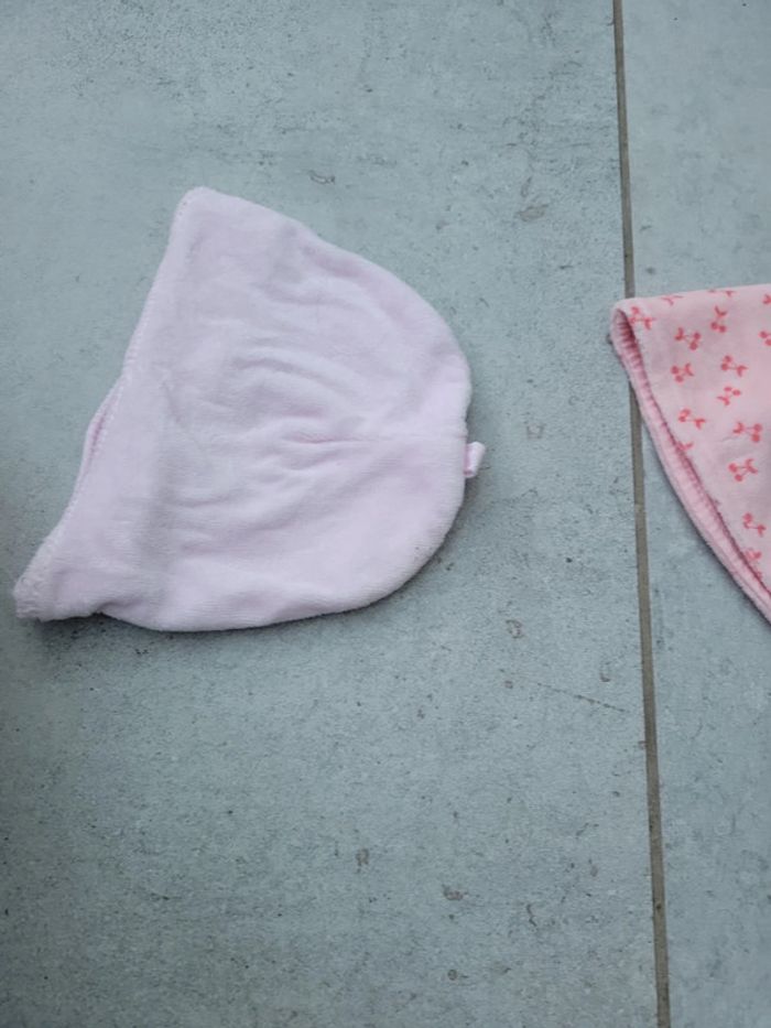 Lot bonnet bébé fille 1 mois - photo numéro 2