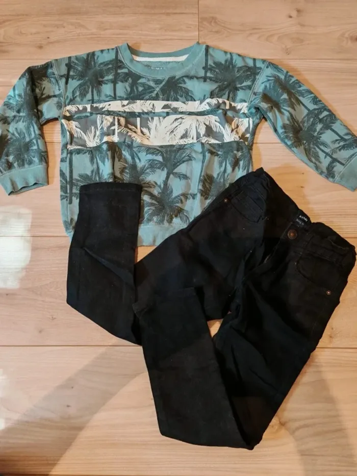 Ensemble pulls jeans