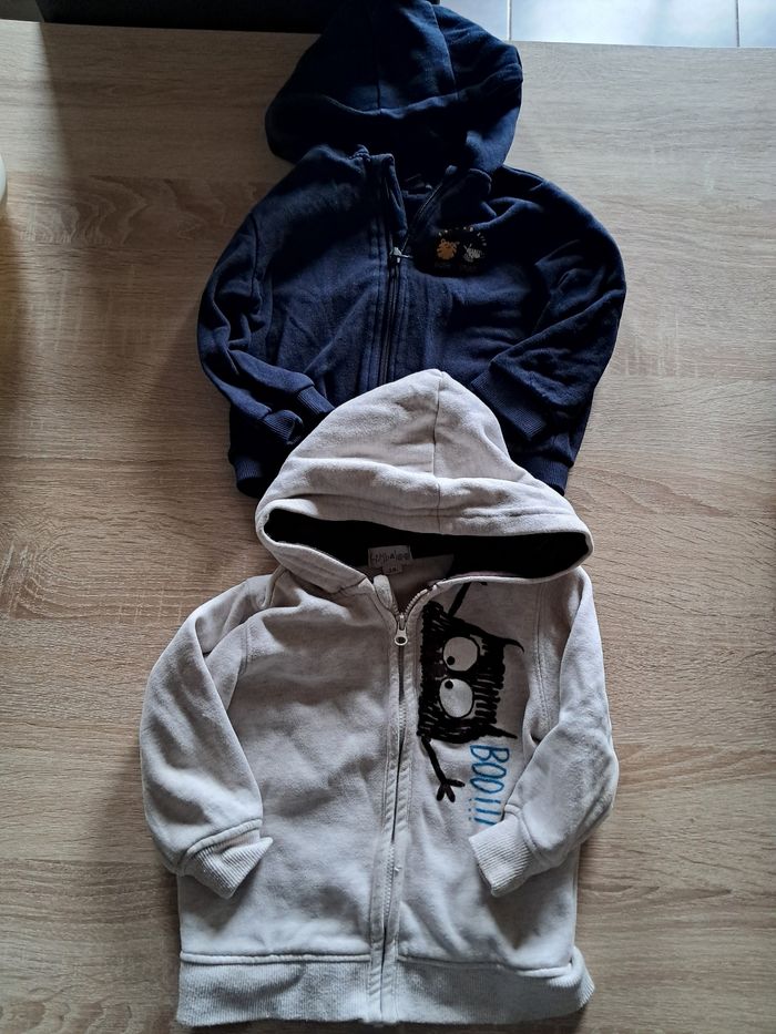 Lot deux vestes 18 mois