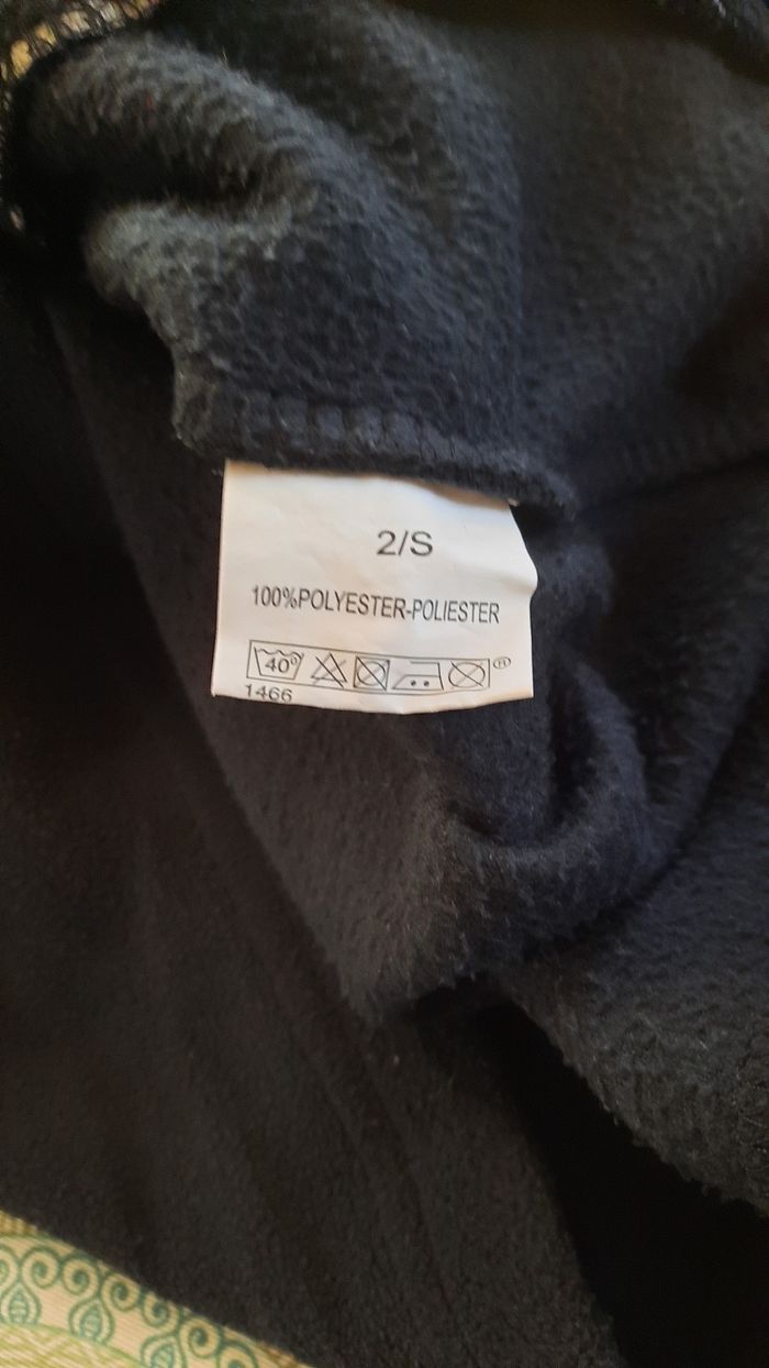 Gilet polaire zippé taille S - photo numéro 6