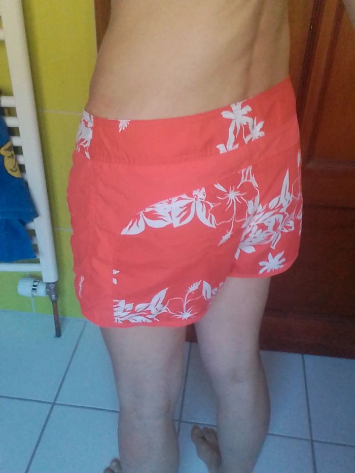 Short de bain femme rouge et blanc Tribord - photo numéro 5