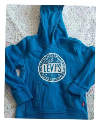 Sweat à capuche Levi's bleu - confort et style streetwear, en bon état, taille 6 ans