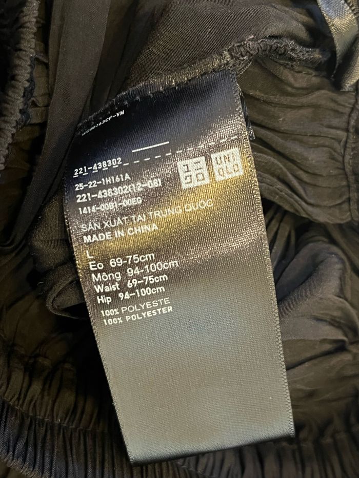 Pantalon plissé noir extra large effet jupe uniqlo taille L - photo numéro 3