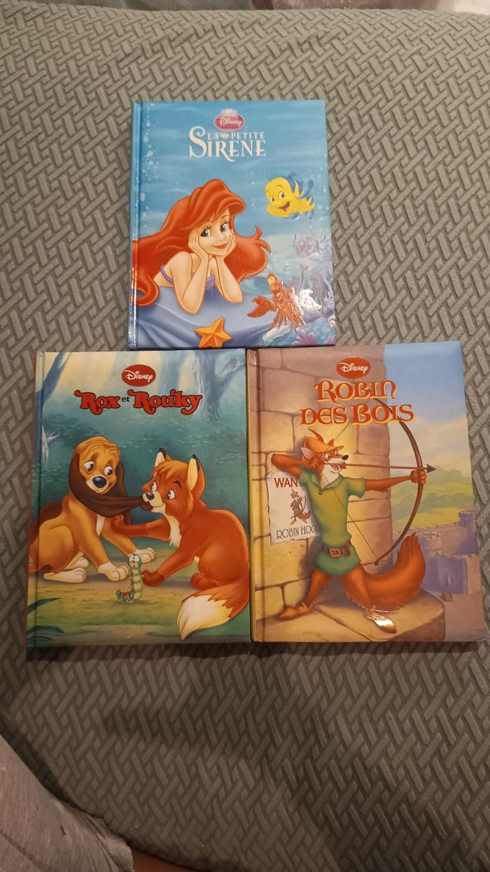 3 livres Disney - la petite Sirène - Rox et Rouky -  Robin des bois